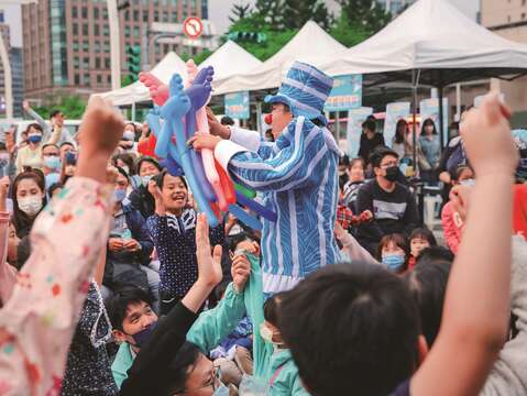 台北兒童月宛如一場以孩子為中心的慶生會,讓孩子在富含育樂趣味的活動中探索學習。(資料照)