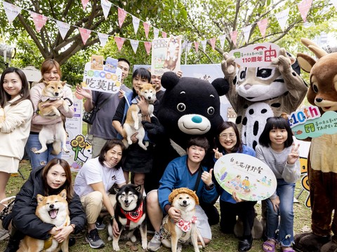北市府吉祥物熊讚及動物園推廣大使「梅花鹿」、「石虎」也到場，增添熱鬧氣氛。(圖片來源：臺北市政府觀光傳播局)