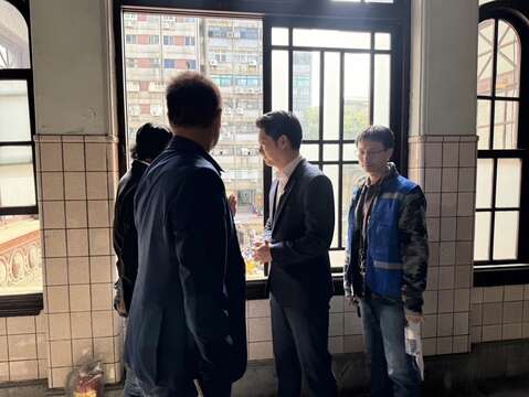市長於陳天來故居二樓視察。(圖片來源：臺北市政府文化局)