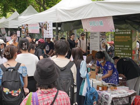 「2024 Eid-al-Fitr in Taipei 尋味臺北 齊賀開齋」圓滿落幕，吸引許多民眾現場參與。(圖片來源：臺北市政府觀光傳播局)