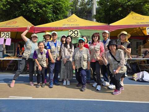 志工隊參與五常國小生態守護推廣活動。(圖片來源：臺北市政府工務局公園路燈工程管理處)