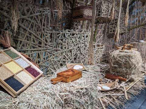 花藝作品1-打個卡讓你知道細節(圖片來源：臺北市政府客家事務委員會)