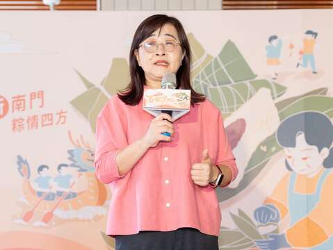 副市長林奕華表示：臺北市南門市場在遷回原址後，憑藉方便的交通及舒適的環境，吸引許多在地人及觀光客前來，而今年為搬遷回來後首次辦理百粽宴。(圖片來源：臺北市市場處)