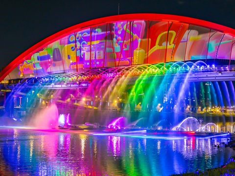 精彩水舞展演只到6月30日,歡迎民眾把握時間賞水舞、吃美食。(圖片來源:臺北市政府觀光傳播局)
