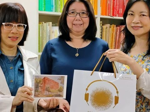 本次前往紐約受獎也同時拜訪文化部駐紐約台北文化中心張惠君主任，張主任也感謝臺北電臺為臺灣爭光(圖片來源：臺北市政府觀光傳播局)
