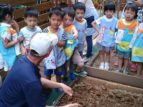 時間：104.10.08、地點：北投幼兒園、參加人員：30人、農技團人員：詹水源