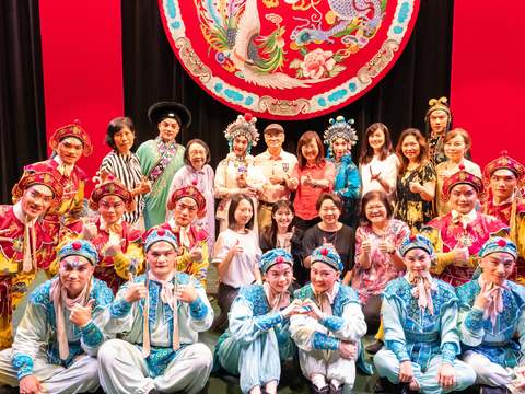 精彩夜間活動表演（圖：臺北戲棚端午節活動）(圖片來源：臺北市政府觀光傳播局)
