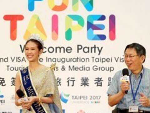 Mayor Welcomes First Group of Thai Tourists Taking Advantage of Visa-waiver Program