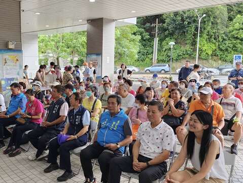 「漫遊萬芳，雙雙攜手遊園趣」記者會吸引大量民眾參加(圖片來源：臺北市商業處)
