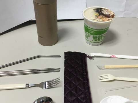 環保餐具 vs. 一次性產品