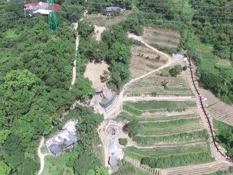 照片12 水土保持示範園區施工空拍現況
