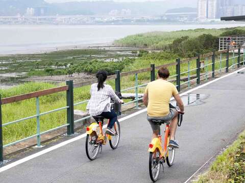 藉由社子島開發方向i-Voting,社子島居民便能以投票表達個人意見。(約瑟攝)