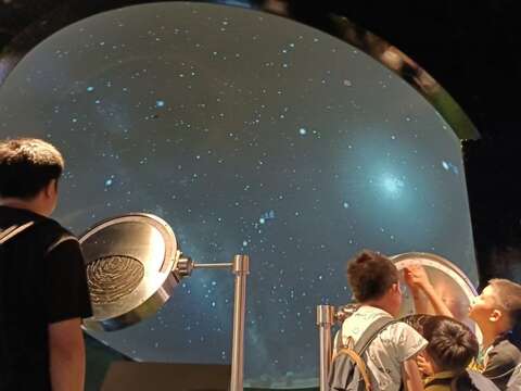 超大星座盤(圖片來源：臺北市立天文科學教育館)