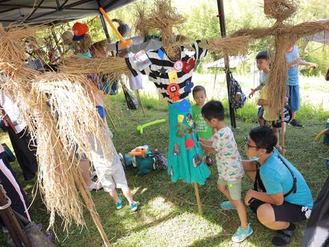 往年收割活動稻草人裝飾比賽(圖片來源：臺北市政府工務局大地工程處)