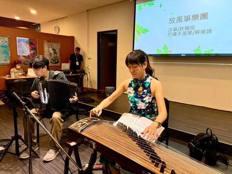 入圍金曲獎團隊放風箏樂團演出客家周末沙龍(圖片來源：臺北市政府客家事務委員會)