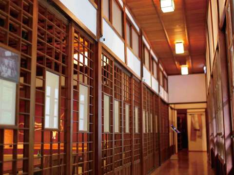 北投文物館整體建築作工精細,堪稱日式木造建築典範。(楊智仁攝)