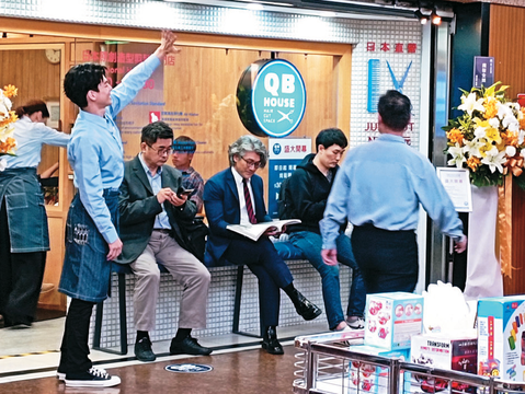 《本日公休》(2023)工作照,攝於中山地下街。