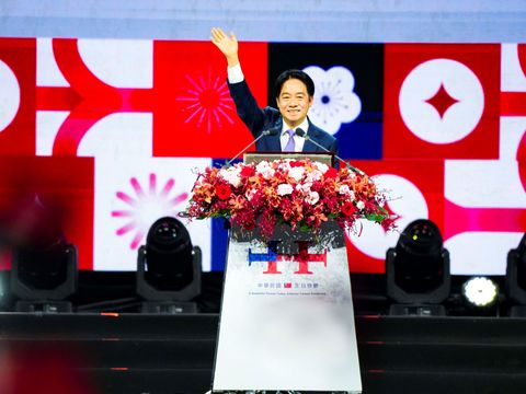 總統賴清德強調,大家應珍愛國家、學習先賢奉獻精神,並感謝災防人員在山陀兒颱風中的辛勤付出。(圖片來源:臺北市政府觀光傳播局)