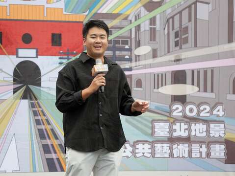 藝術家李柏均分享作品《臺北脈動》策展理念(圖片來源：臺北市政府文化局)