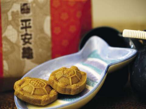 改良版的平安龜體積變小，但祈求平安的寓意不變。（穆易攝）