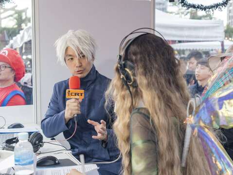 蔣萬安市長透過ICRT採訪讓市民朋友更認識天母商圈及2025雙北市界壯年運動會(圖片來源：臺北市商業處)