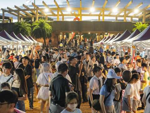 台北最大萬聖節PARTY，妖魔鬼怪齊聚大鬧天母(圖片來源：臺北市商業處)