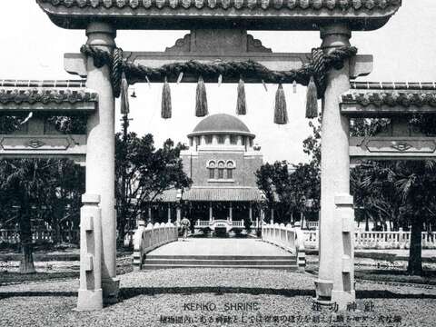 「時光攝影棚/城南老照片」建功神社(今國立藝術教育館)。(圖/陳正榮提供)