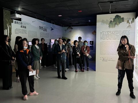 11⽉14⽇國立故宮博物院績優景點觀摩活動數位展⽰與線上虛擬展覽講解(圖片來源：臺北市政府觀光傳播局)