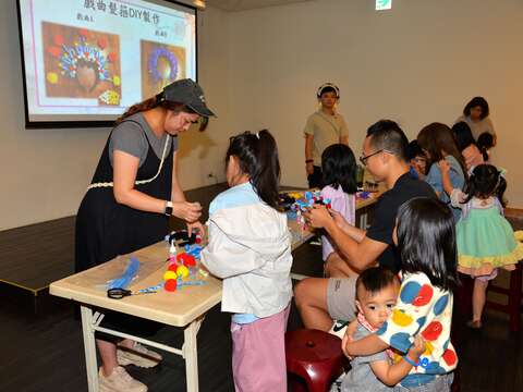 2024臺北客家收冬慶_小小戲曲人工作坊_頭飾(圖片來源：臺北市政府客家事務委員會)