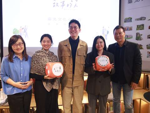 左起林奕華副市長、Taipei Eats方丹綿（Tina）日籍攝影師小林賢伍、韓國部落客李秀智、文化局蔡詩萍局長(圖片來源：臺北市政府文化局)