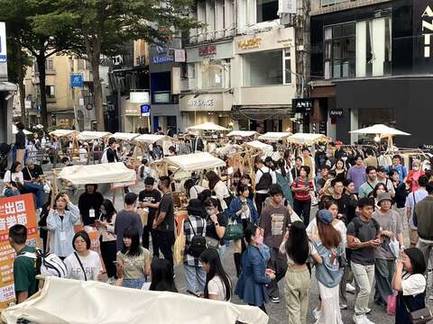 2024出口音樂節主題市集人潮