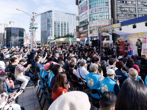 活動大使怪物星人開幕活動表演(圖片來源：臺北市商業處)