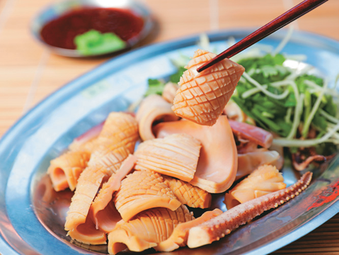 「魷魚標」以祖傳手法製作燙魷魚