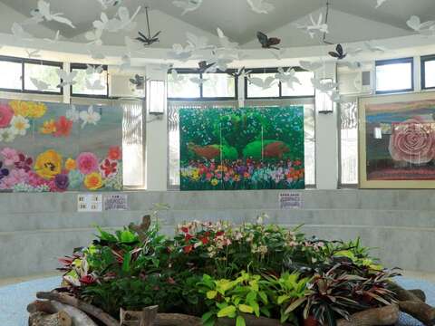 王馨敏老師畫筆下動人的「看見花開2025」畫作(圖片來源：臺北市政府工務局公園路燈工程管理處)