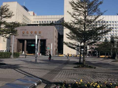 台北市政大樓從８年前開始推動各項節電措施。