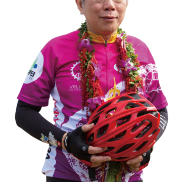 歷經28小時的極限挑戰,柯P完成了「雙塔」的長征。(潘俊霖攝)