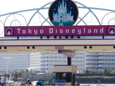 東京迪士尼在311大地震後也遭逢土壤液化的問題。(圖/美聯社提供)