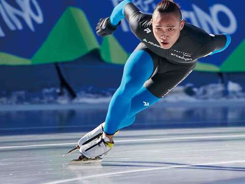 宋青陽是難得一見的滑輪滑冰雙棲選手。（王冠文攝）