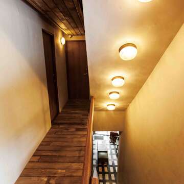 Solo Singer Inn的老屋懷舊氛圍別具風味。(施純泰攝)