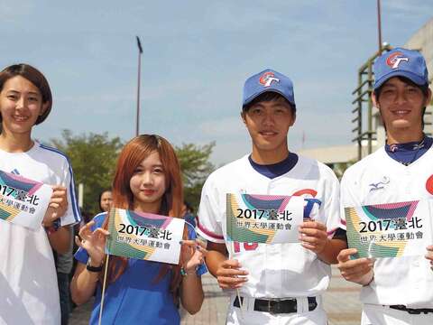 曹佑寧選手、呂彦青選手、呉佳穎選手、王欣婷選手