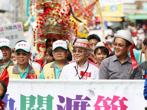 鬧熱關渡節成功凝聚地方社群的力量。（黃湧恩攝）