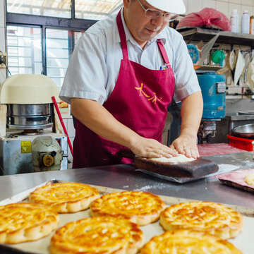 漢餅前置作業繁複,準備材料相當費心。(林衍億攝)