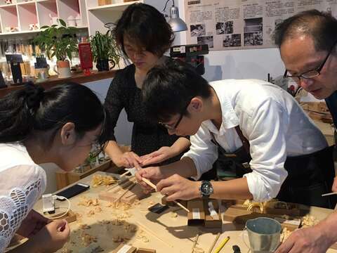 踩線團於松山文創園區體驗手創樂趣