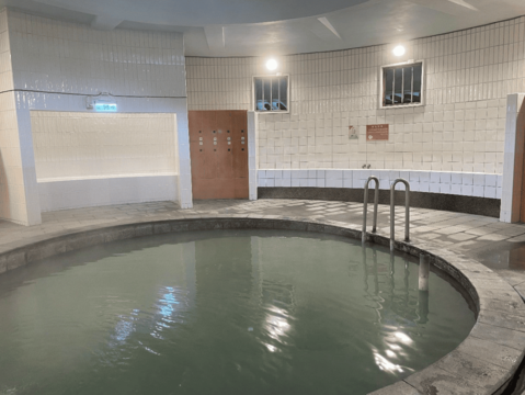 更新後的男浴池(圖片來源：臺北市政府工務局公園路燈工程管理處)