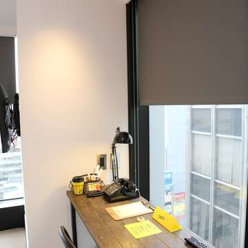 穆斯林友善旅宿客房提供經認證之咖啡包、簡易拜毯及麥加方向指示貼紙
