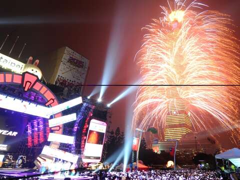台北最High新年城-2017カウントダウンパーティー