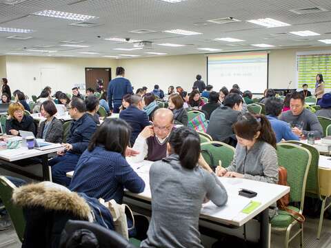 台北國際書展舉辦論壇活動,讓閱書人透過討論,相互激盪想法。(圖╱財團法人台北書展基金會提供)