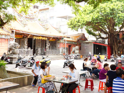 正港美食在台北，來舊城區呷好料！  1/20回答北巿府LINE ON AIR問答，好書等你拿！