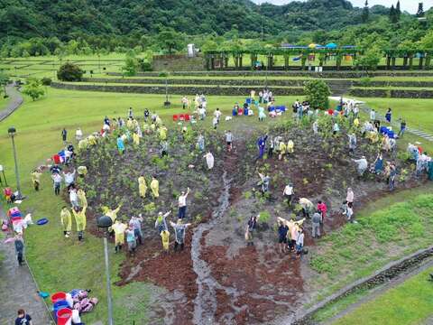 種植完成空拍照(圖片來源：臺北市政府環境保護局廢棄物處理場)