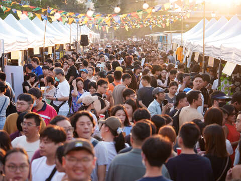「2024台北國際美食節-漢堡嘉年華」活動人潮